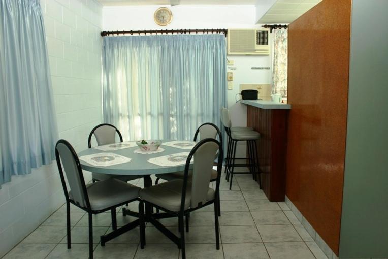 Aparthotel Sky View Units Bowen Habitación foto